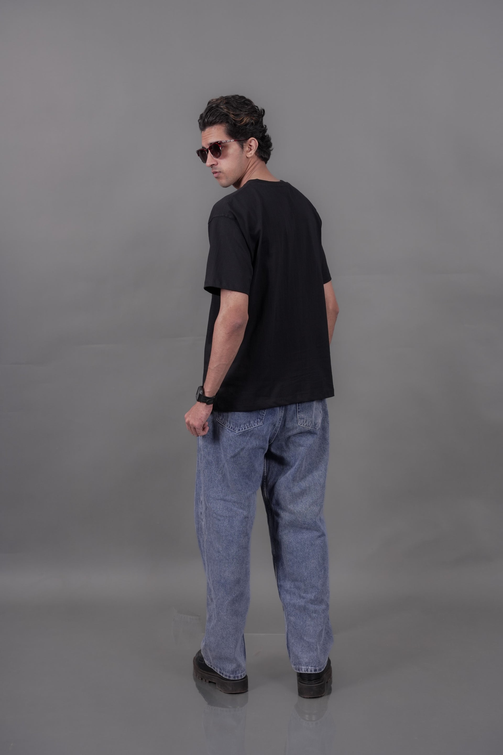 Black Oversized T-Shirt — Premium 210 GSM Super Combed Cotton