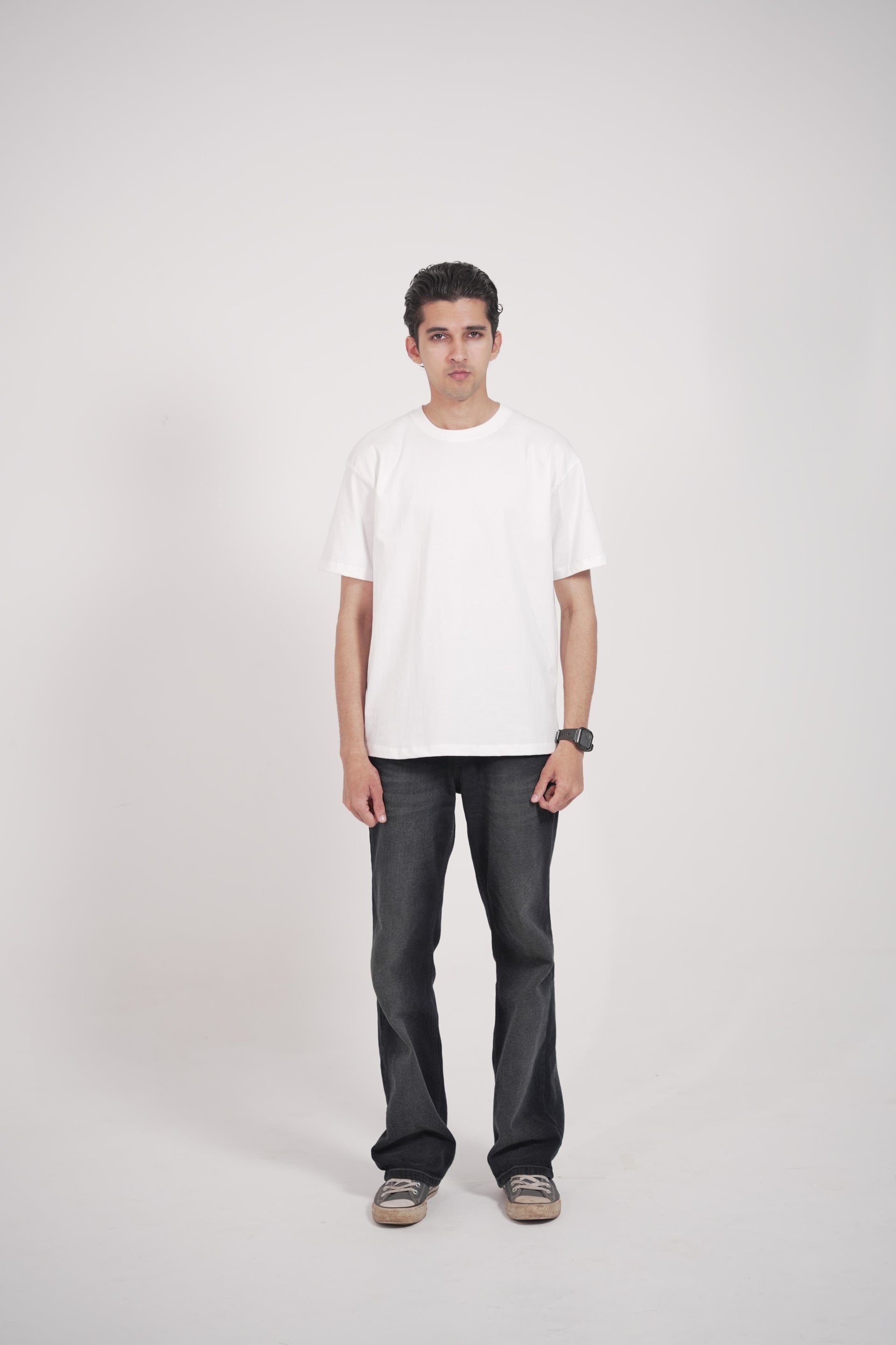 Classic White Oversized T-Shirt — Premium 210 GSM Cotton